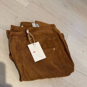 Good American Faux Suede Skinny Pants